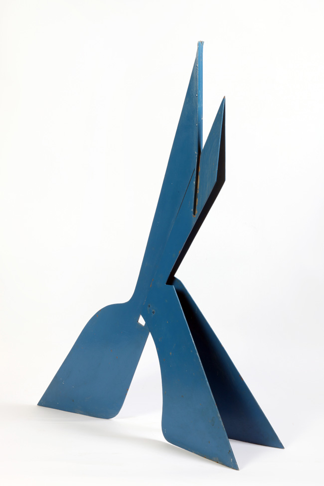 CAG.452 John Burke, Blue Maquette, c.1977, steel, painted, 80 x 17 x 65 cm. Purchased, 1977 (Gibson Bequest Fund & Arts Council/An Chomhairle Ealaíon). © the artist’s estate.