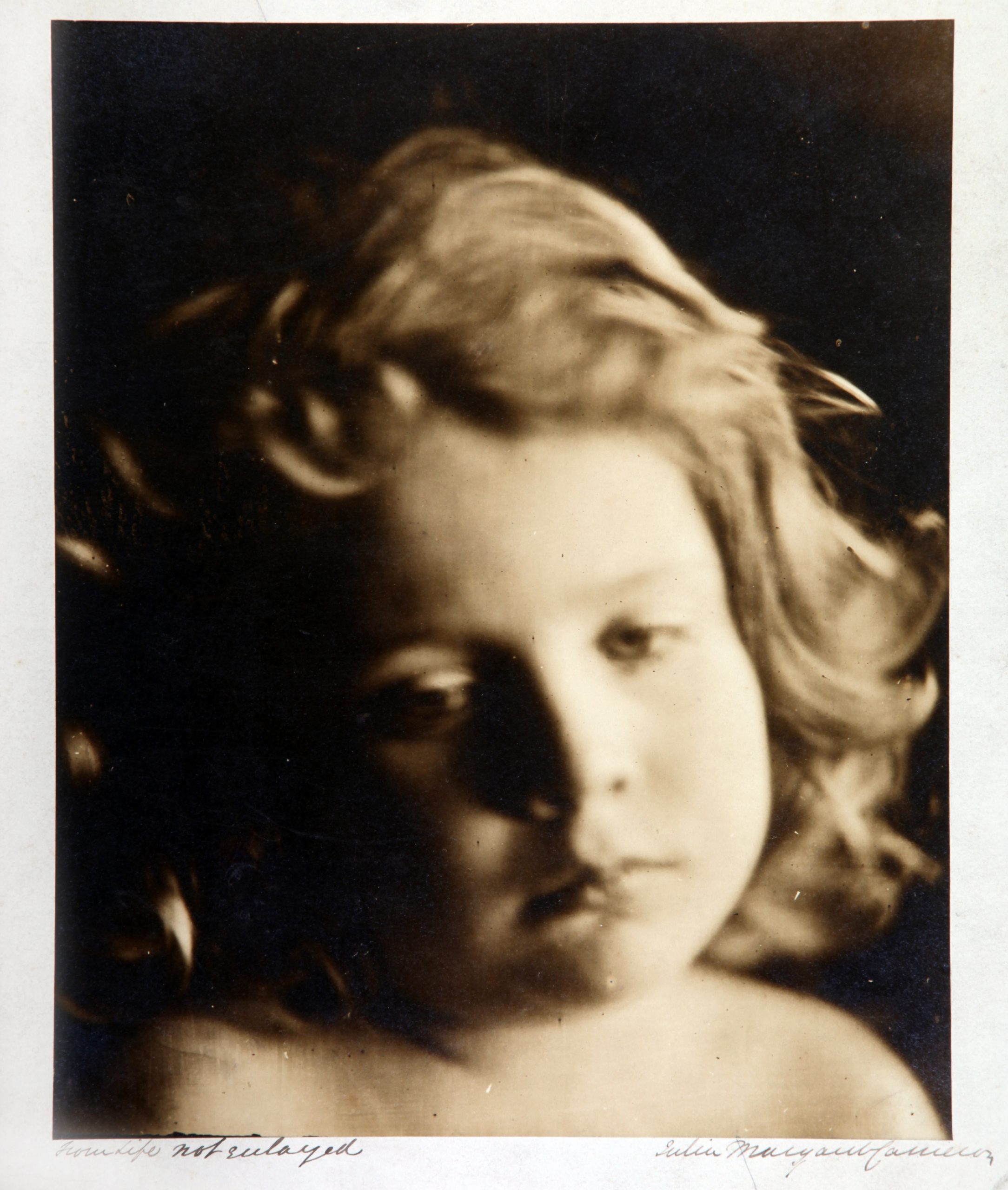 Julia Margaret Cameron, Portrait of a Child, 1866, albumen print, 30 x 25 cm.