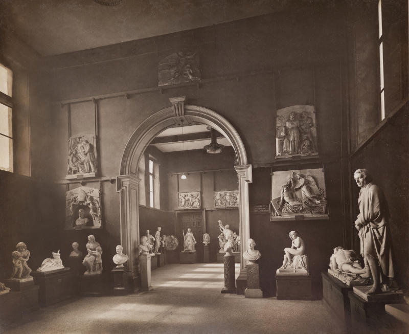 The ‘cast room’ (Sculpture Galleries) of Crawford Municipal School of Art, c1920.